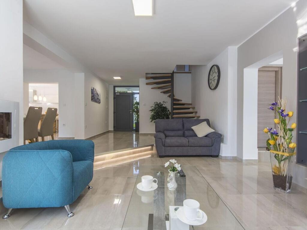 Bella Romi Mare Villa *