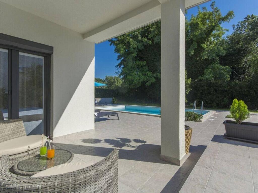 Bella Romi Mare Villa *